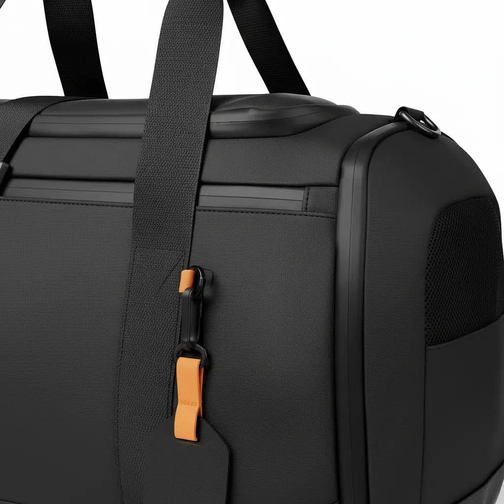 Bandoulière et tirette orange du sac de voyage Sport & Week-end Tech